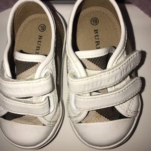 Burberry shoes toddler size 19/6US